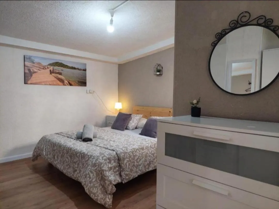 Amazing Garden Apartment In Haifa contacts