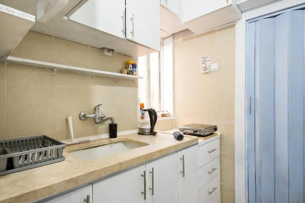 Amazing Garden Apartment In חיפה בית נופש