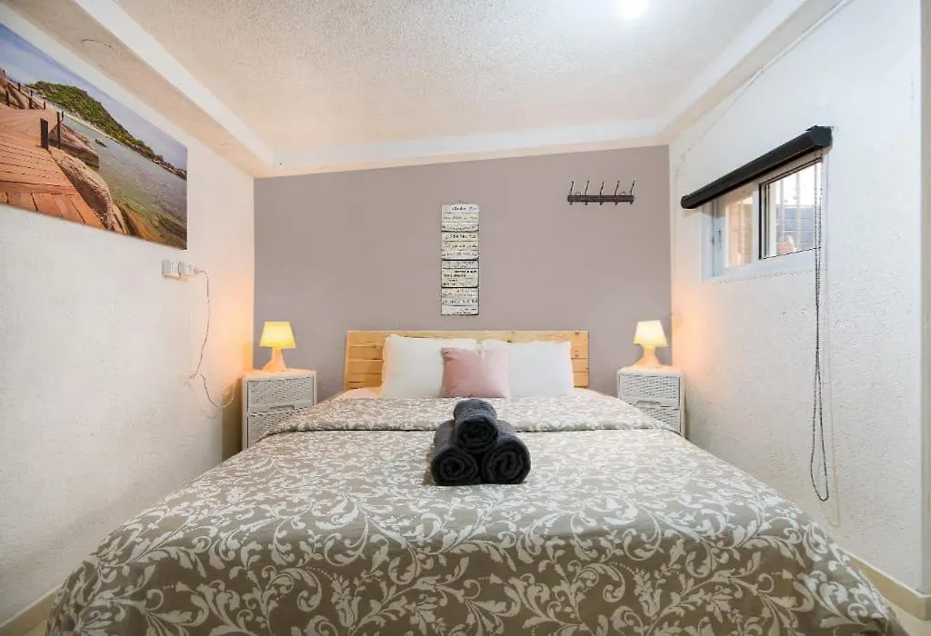 Amazing Garden Apartment In חיפה 0*,